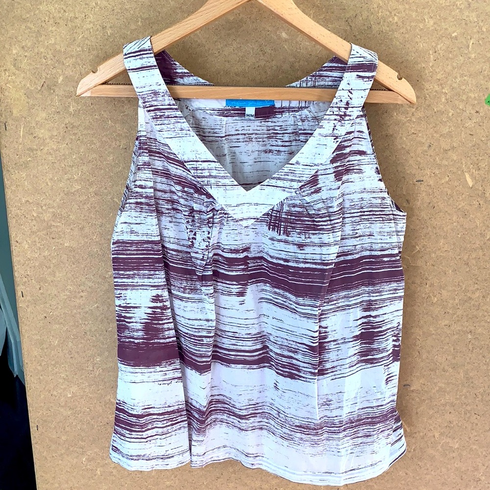 Red and white Virginia Johnson medium top